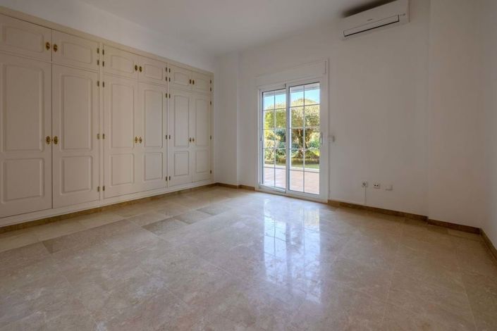 Image No.22-Villa de 4 chambres à vendre à Sotogrande playa