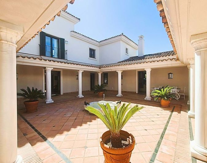 Image No.15-7 Bed Villa for sale