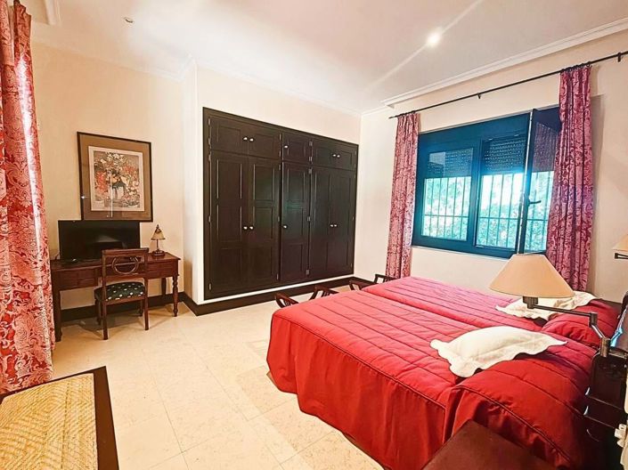 Image No.21-7 Bed Villa for sale