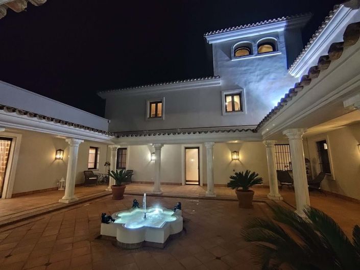 Image No.3-7 Bed Villa for sale