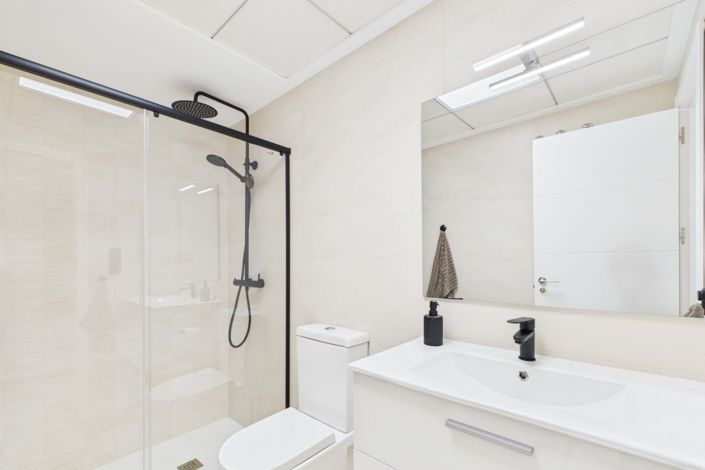 Image No.7-Appartement de 2 chambres à vendre à Alicante