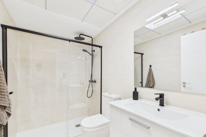 Image No.8-Appartement de 2 chambres à vendre à Alicante