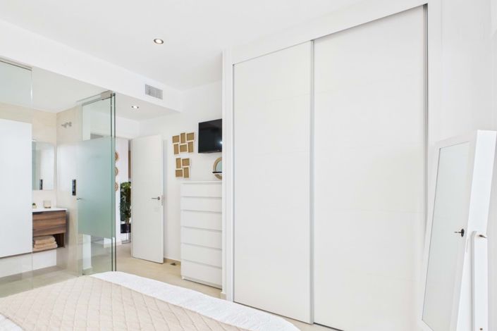 Image No.12-2 Bed Apartment for sale