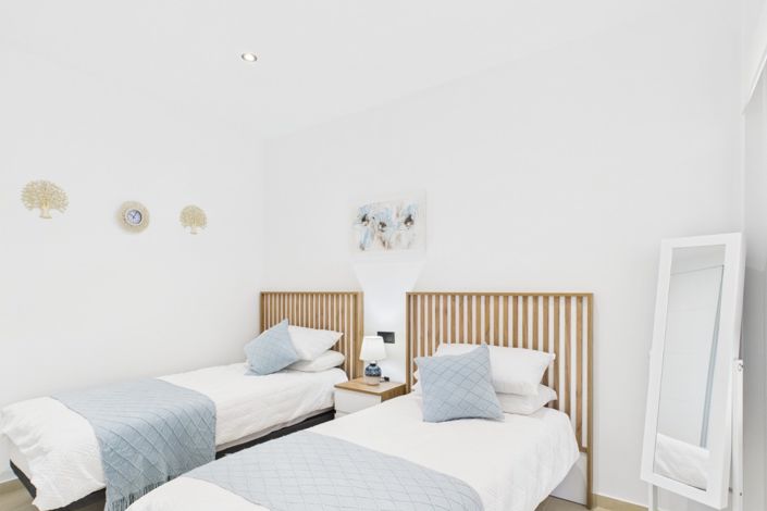 Image No.20-2 Bed Apartment for sale