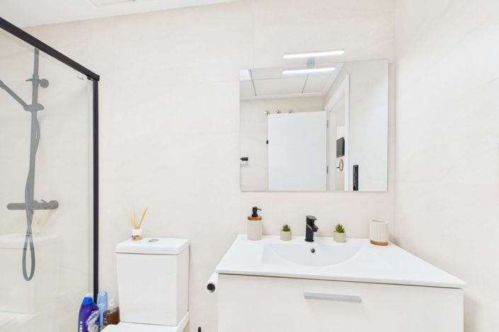 Image No.22-2 Bed Apartment for sale