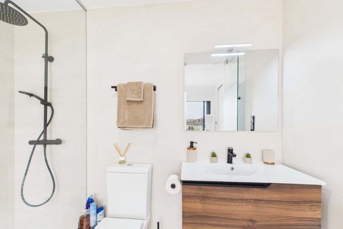 Image No.8-2 Bed Apartment for sale