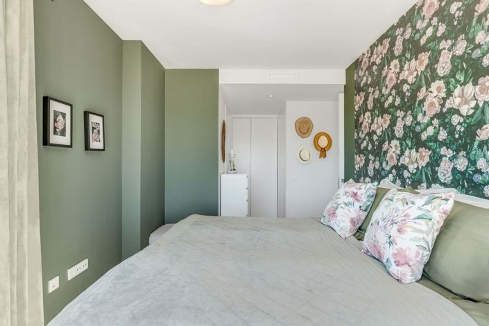 Image No.24-4 Bed Apartment for sale