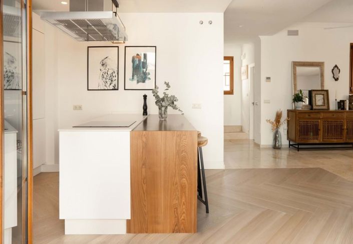 Image No.10-4 Bed Villa for sale