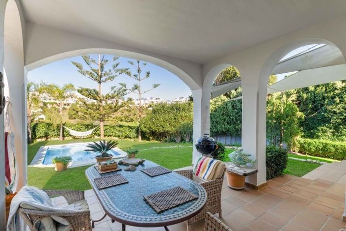 Image No.2-4 Bed Villa for sale