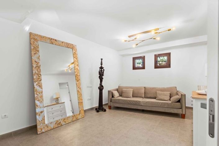 Image No.27-4 Bed Villa for sale