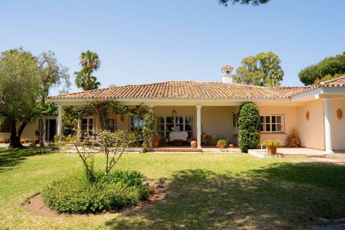 Image No.2-4 Bed Villa for sale