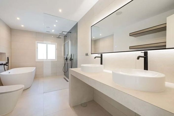 Image No.2-4 Bed Villa for sale