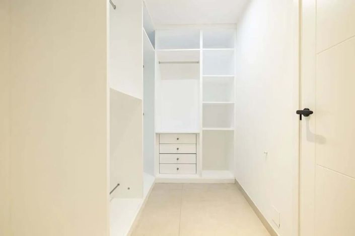 Image No.23-4 Bed Villa for sale