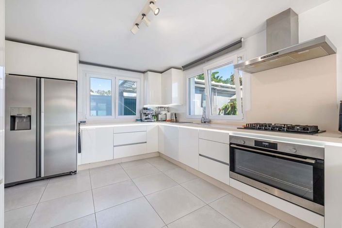 Image No.15-3 Bed Villa for sale