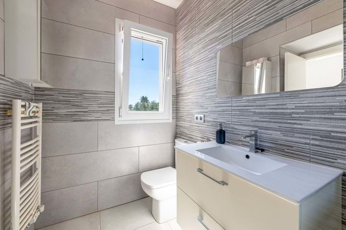 Image No.24-3 Bed Villa for sale