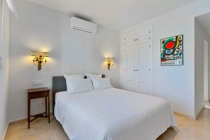 Image No.11-3 Bed Villa for sale