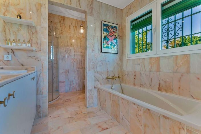 Image No.17-3 Bed Villa for sale