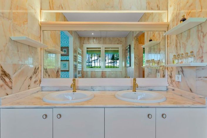 Image No.18-3 Bed Villa for sale