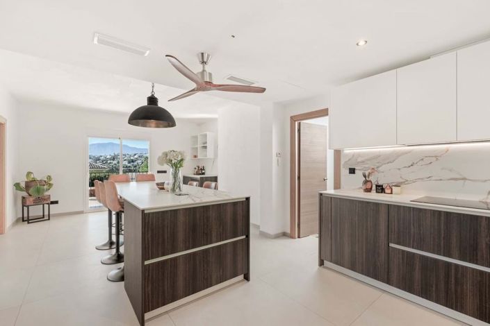 Image No.10-4 Bed Villa for sale