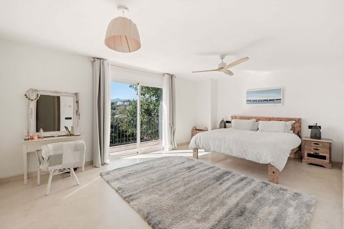 Image No.28-4 Bed Villa for sale