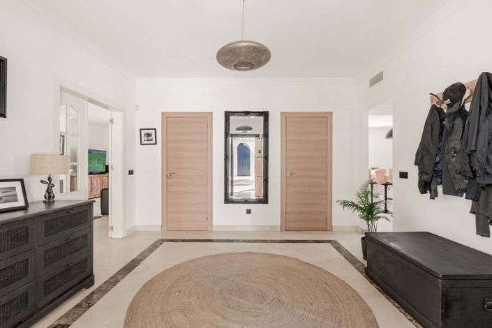 Image No.8-4 Bed Villa for sale