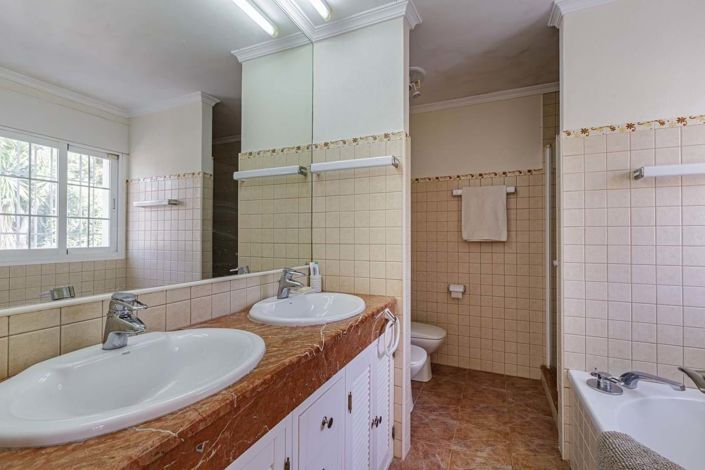 Image No.14-Villa de 5 chambres à vendre à Estepona