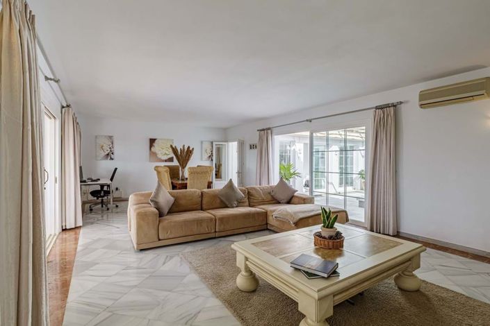 Image No.7-Villa de 5 chambres à vendre à Estepona