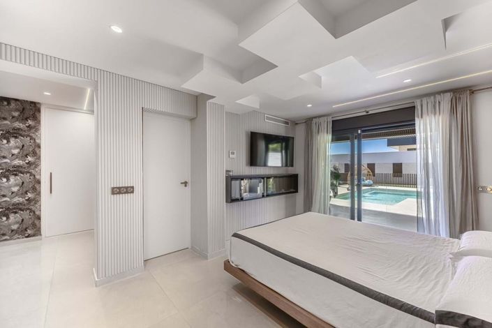 Image No.36-3 Bed Villa for sale