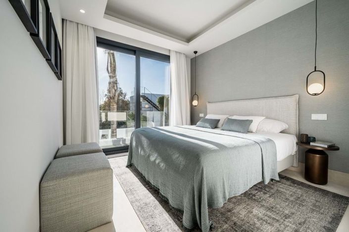 Image No.10-4 Bed Villa for sale