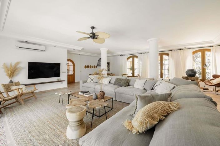 Image No.3-5 Bed Villa for sale