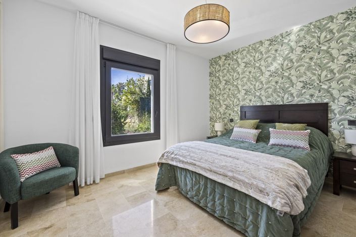 Image No.36-5 Bed Villa for sale