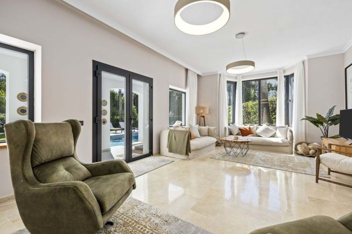 Image No.7-5 Bed Villa for sale