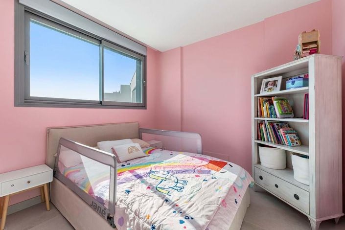 Image No.12-3 Bed Semi-Detached for sale