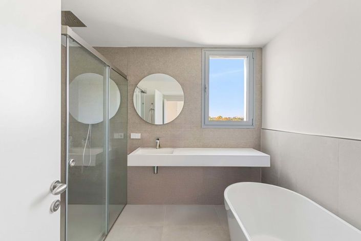 Image No.19-3 Bed Semi-Detached for sale