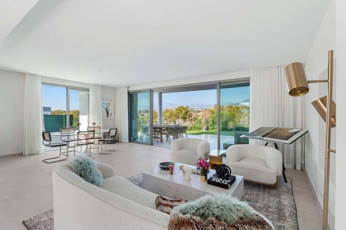 Image No.3-3 Bed Semi-Detached for sale