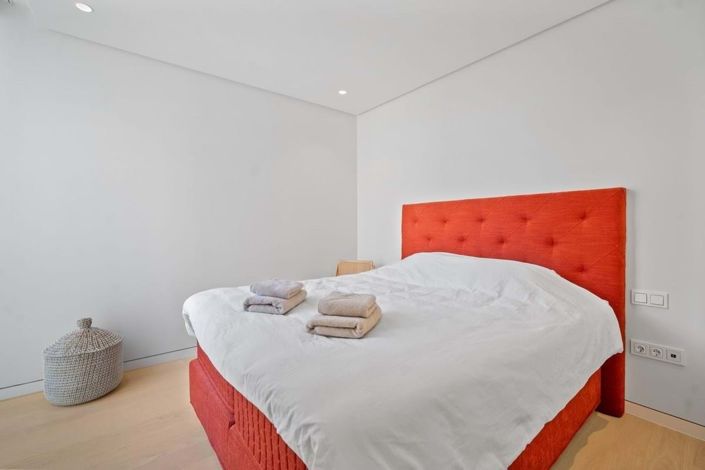 Image No.22-3 Bed Apartment for sale