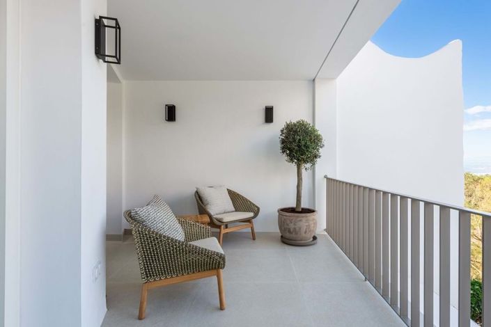 Image No.17-3 Bed Townhouse for sale