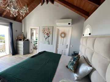 1447-658005-78d1f4f8b6655591b02d22fabb36a692d