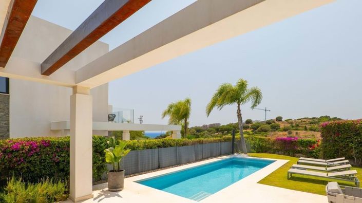 Image No.12-5 Bed Semi-Detached for sale