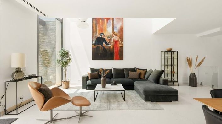 Image No.5-5 Bed Semi-Detached for sale