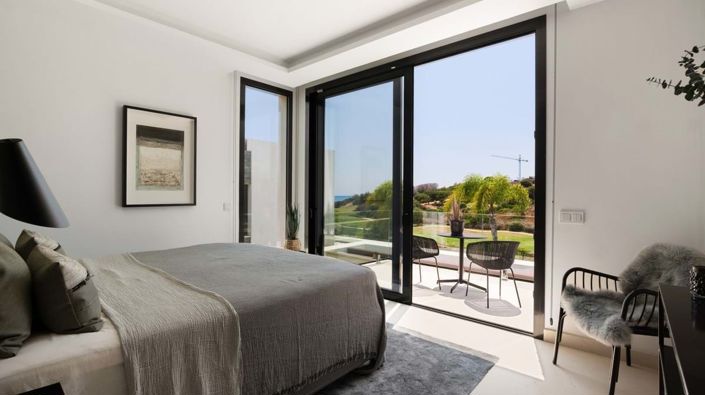 Image No.9-5 Bed Semi-Detached for sale