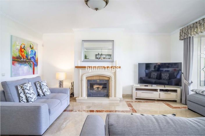 Image No.21-3 Bed Townhouse for sale