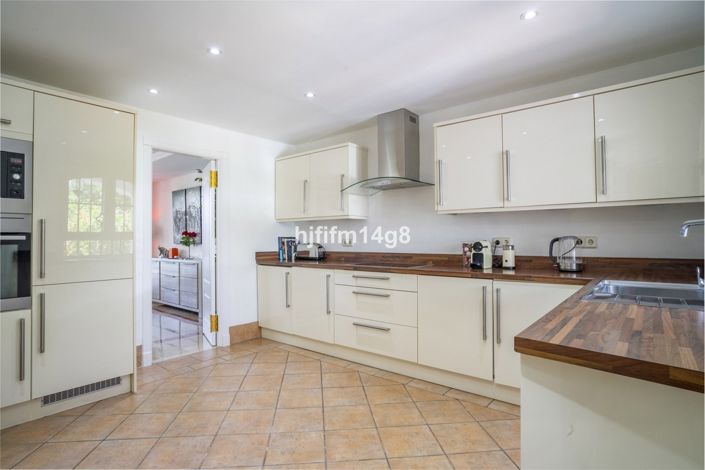 Image No.7-3 Bed Townhouse for sale