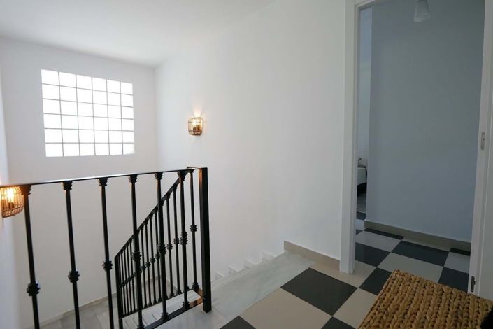 Image No.14-3 Bed Villa for sale