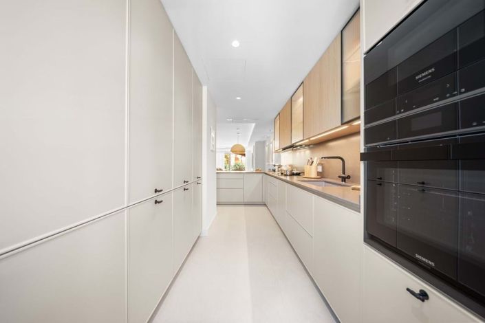 Image No.14-3 Bed Townhouse for sale