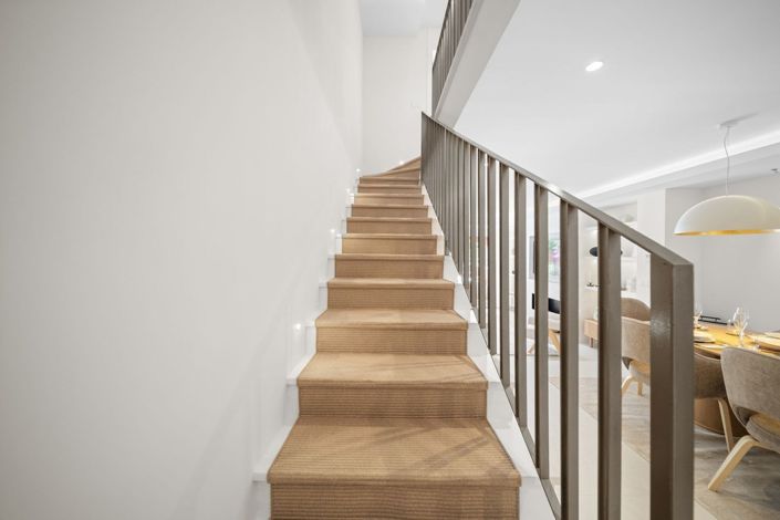 Image No.20-3 Bed Townhouse for sale