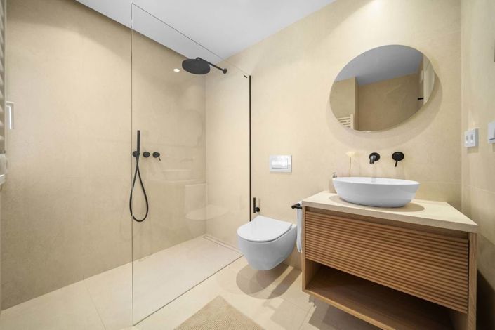 Image No.44-3 Bed Townhouse for sale