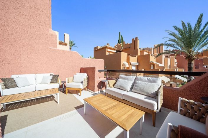 Image No.46-3 Bed Townhouse for sale