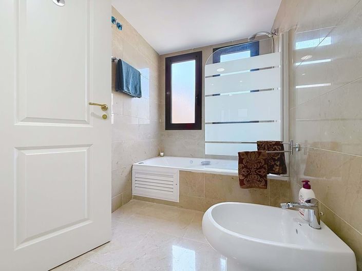 Image No.25-3 Bed Penthouse for sale