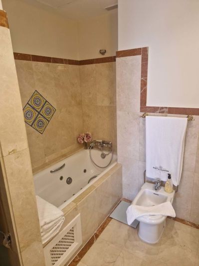 Image No.25-2 Bed Apartment for sale